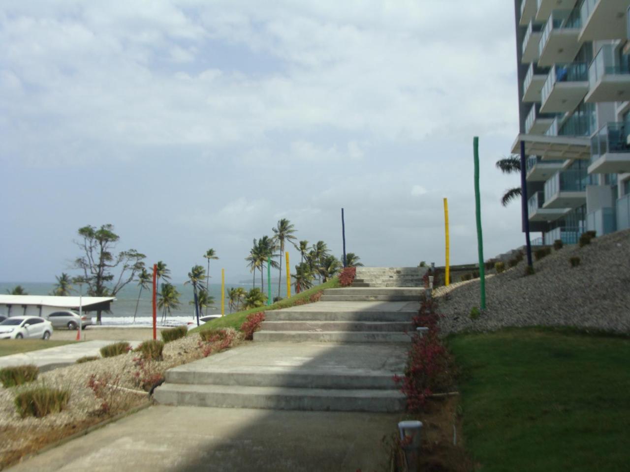 Apartamento En Balabeach Maria Chiquita In Front Of The Beach 2Hab Колон Екстер'єр фото