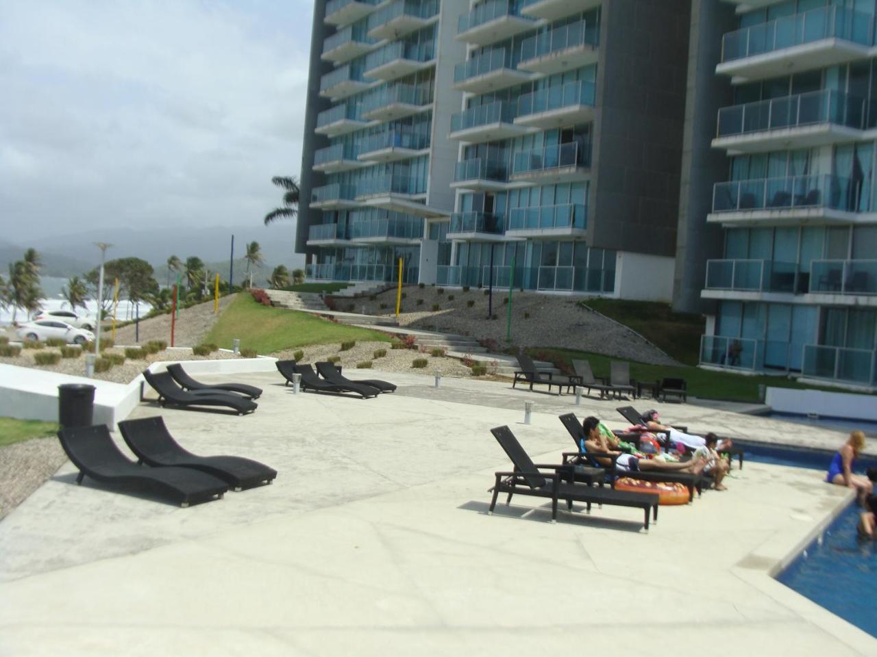 Apartamento En Balabeach Maria Chiquita In Front Of The Beach 2Hab Колон Екстер'єр фото