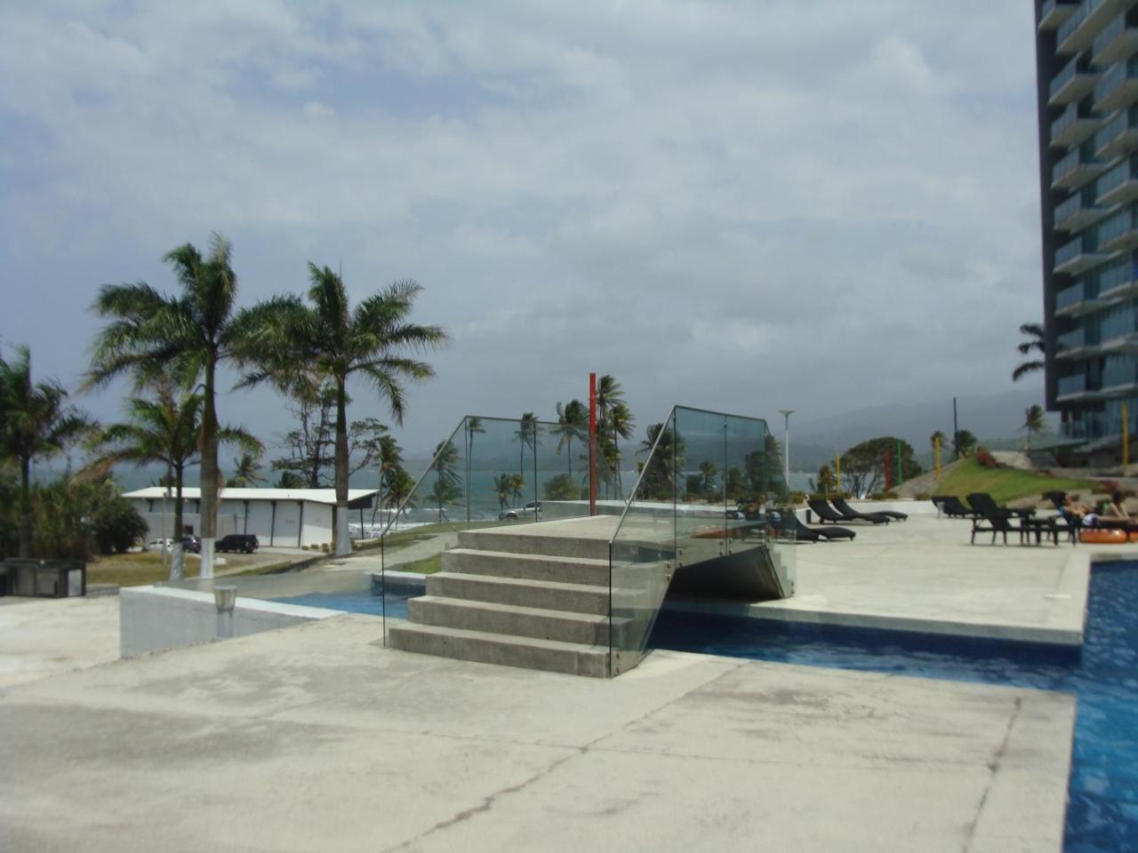 Apartamento En Balabeach Maria Chiquita In Front Of The Beach 2Hab Колон Екстер'єр фото